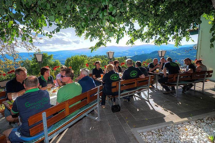 Gasthof-Pension Oelberger Wolfsberg Buitenkant foto